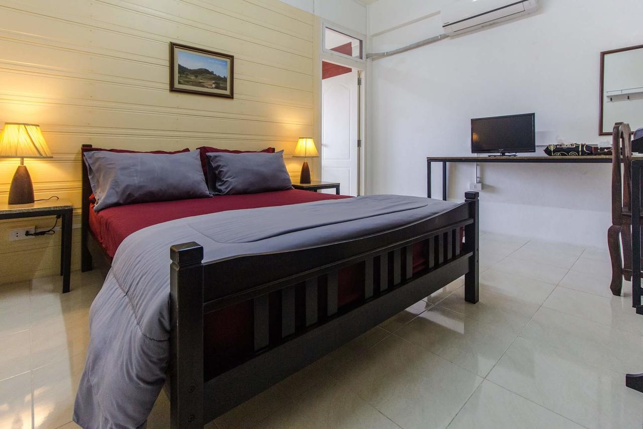 Savika Guesthouse Ранонг Екстер'єр фото